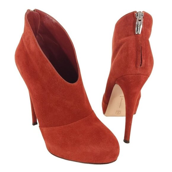 Gianvito Rossi Vamp Suede Ankle Boot Size 37.5 US 7.5 Burgundy Red Heels $895 - Picture 2 of 10